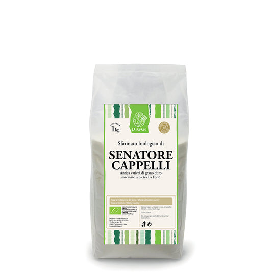Bag of Senatore Cappelli flour with a white background